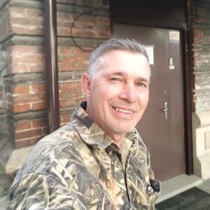 Meet your Posher, Gregory